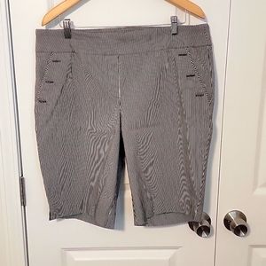 Liz Claiborne Bermuda shorts, XXL, charcoal gray & white stripped